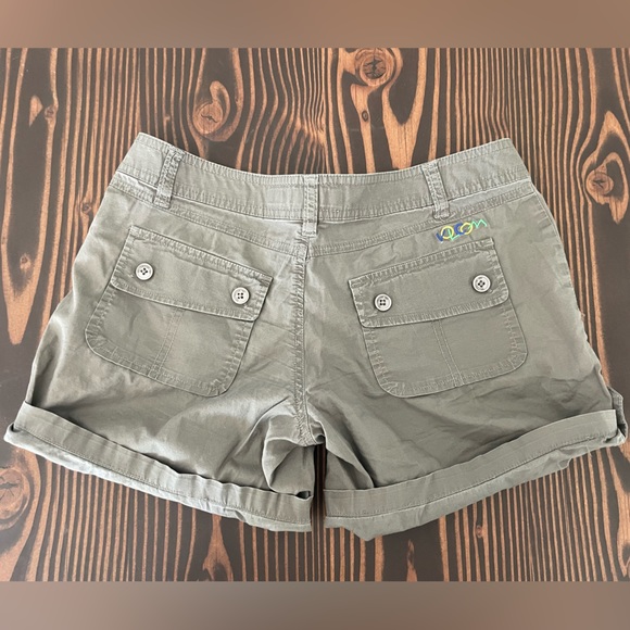 Volcom Shorts Size 0 - Picture 2 of 4